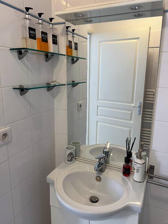 A Apartment *